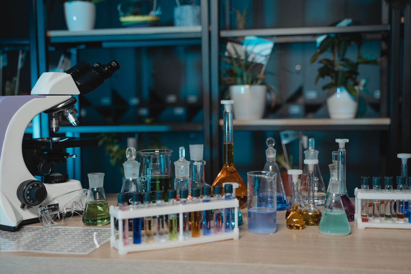 Alexander Fleming laboratory bench