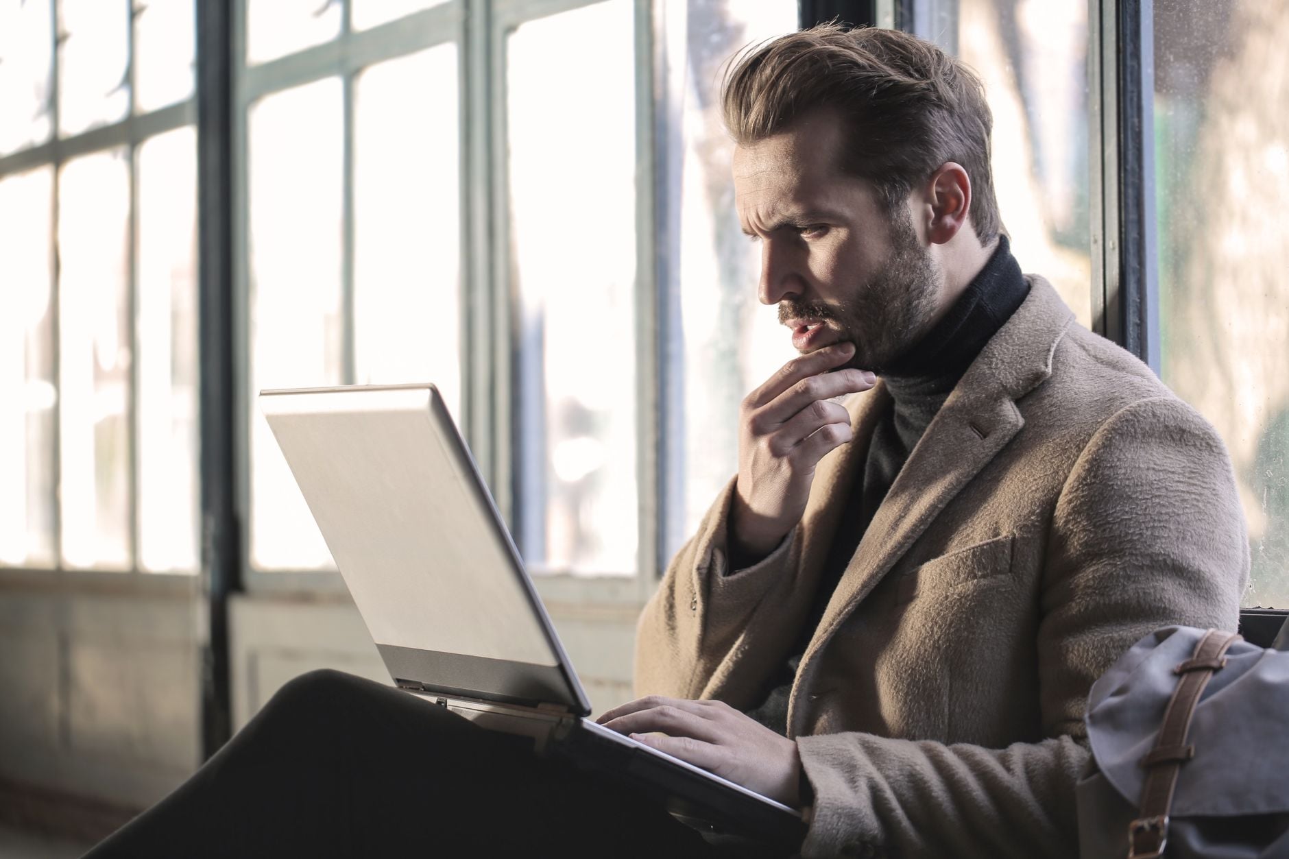 A Georgia Tech team scanned more than 100 people at rest and found that those who reported more frequent mind-wandering in daily life tended to score higher on fluid intelligence and creativity tests — suggesting that, in some people, a wandering mind may reflect an efficient brain with spare cognitive capacity, rather than simple distraction.
