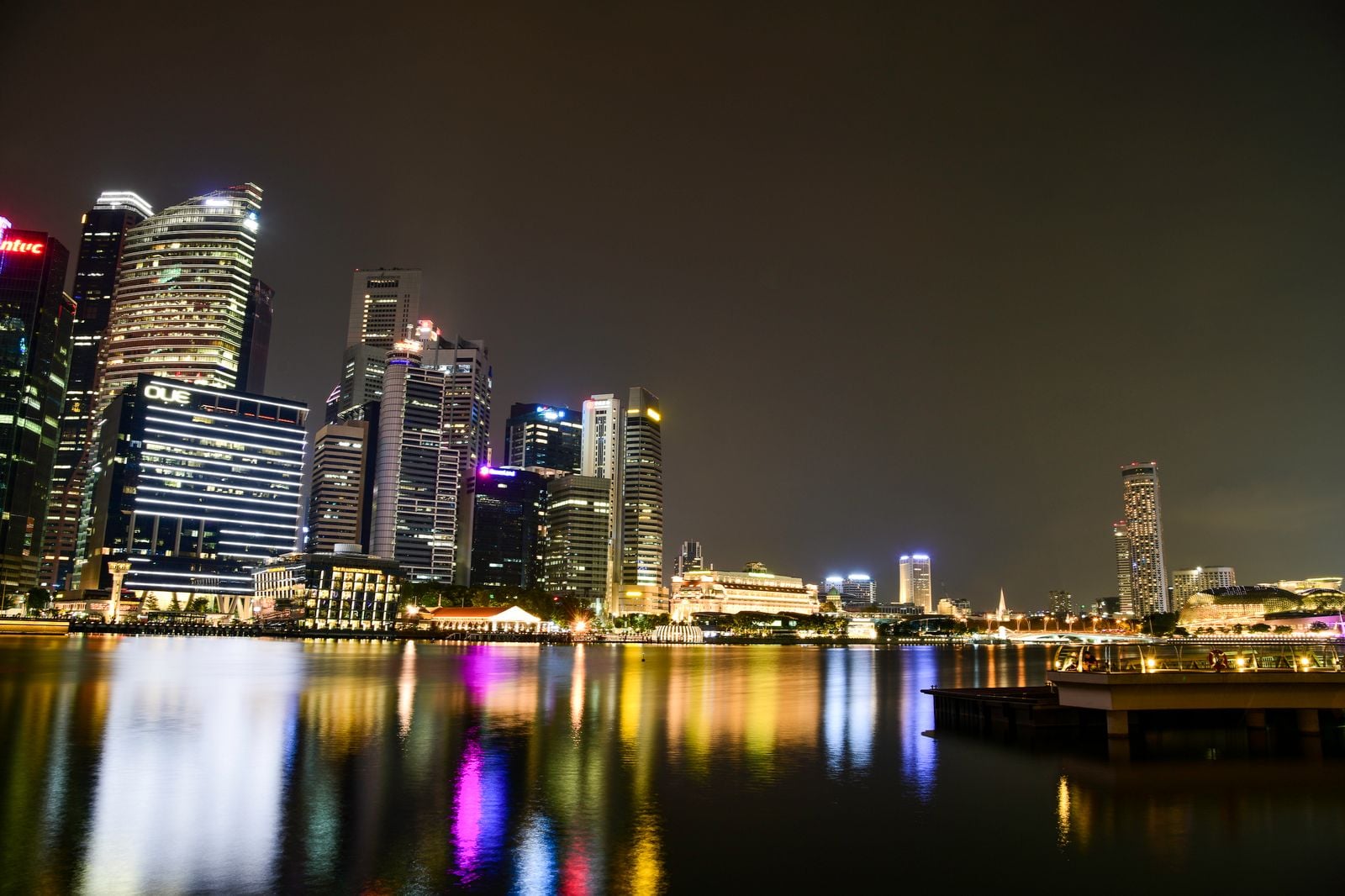 Singapore Suntec Tower skyline