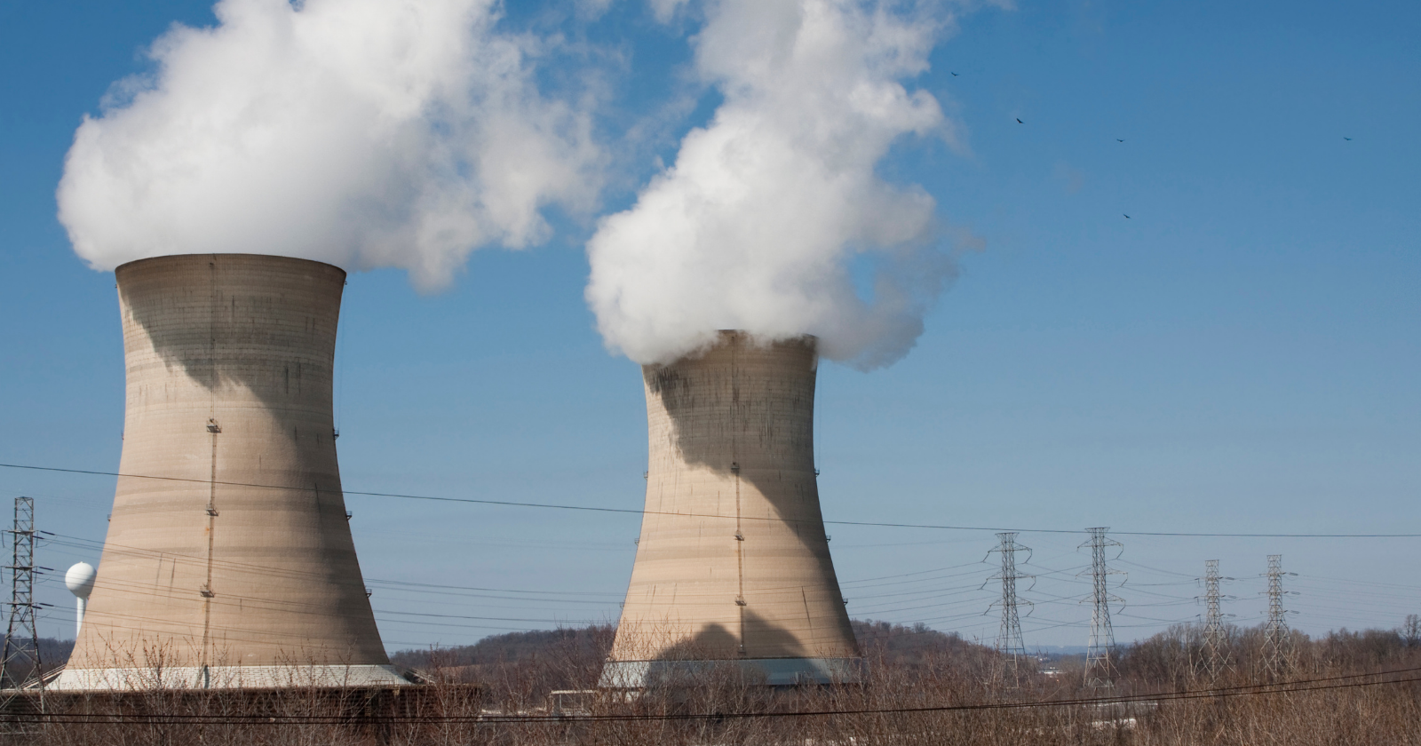 Nuclear power station cooling towers