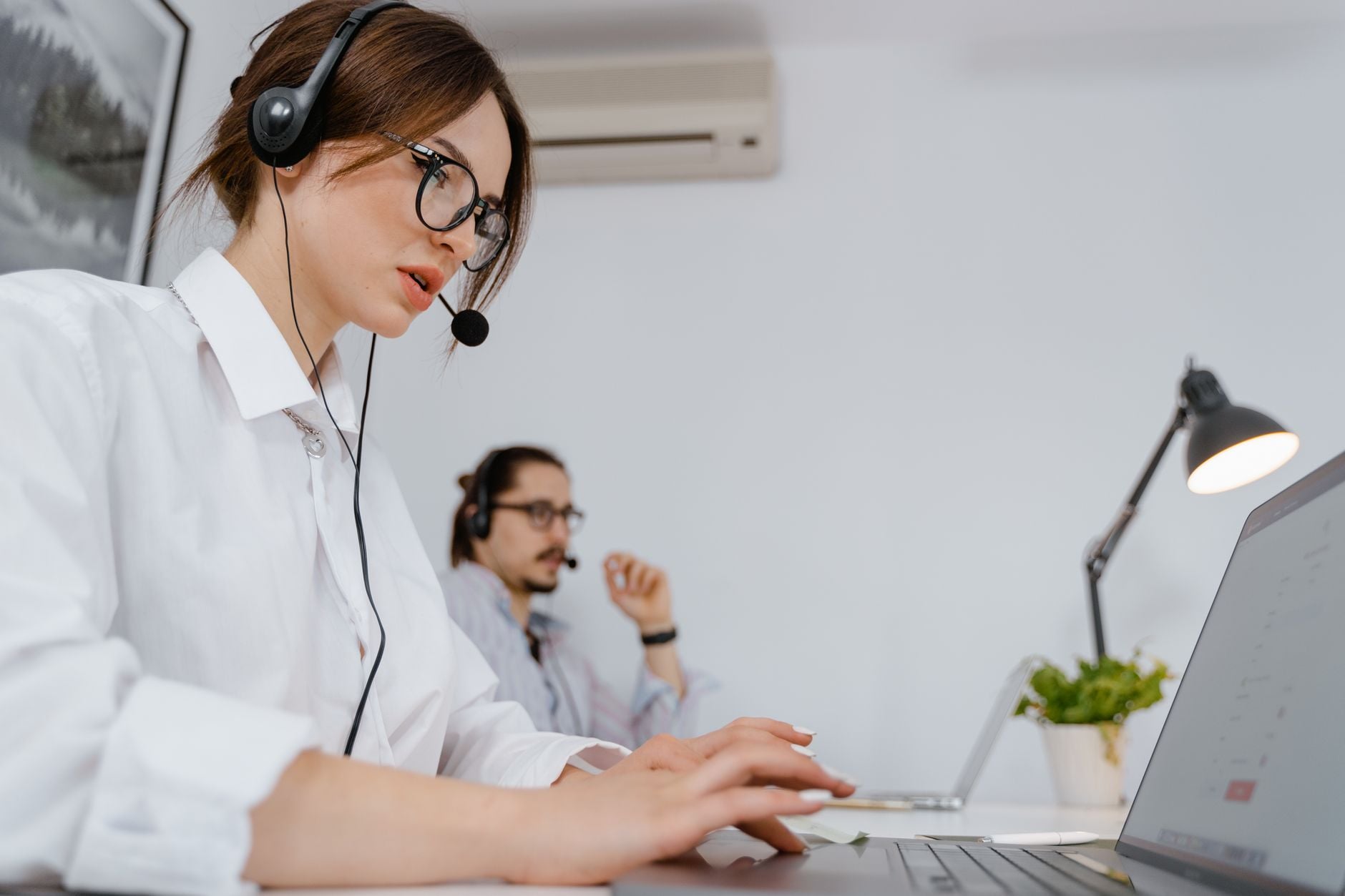 One of the most counterintuitive findings from the first wave of AI productivity research is that the biggest gains often go to the people who were weakest to begin with — one study found productivity jumped 34% for novice workers while experienced employees barely improved, suggesting AI may compress skill advantages that once took years to build.